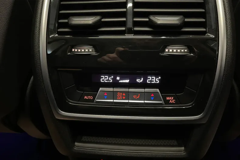 BMW X7 (Seria X) din 2021 cu 99.297 km - oferta BMW182564 - foto 27