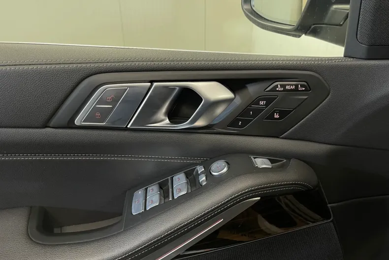 BMW X7 (Seria X) din 2021 cu 99.297 km - oferta BMW182564 - foto 35