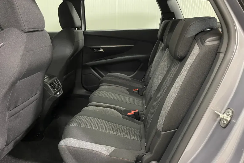 Peugeot 5008 din 2021 cu 157.945 km - oferta PEU182566 - foto 12