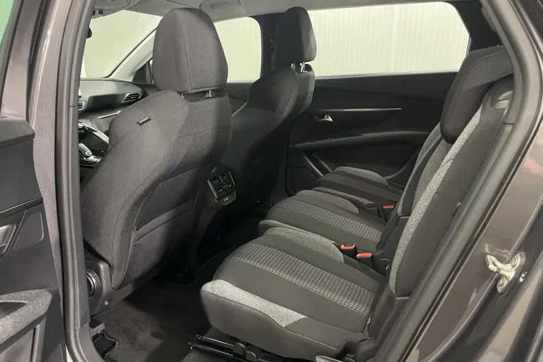 Peugeot 5008 din 2021 cu 136.162 km - oferta PEU182575 - foto 11