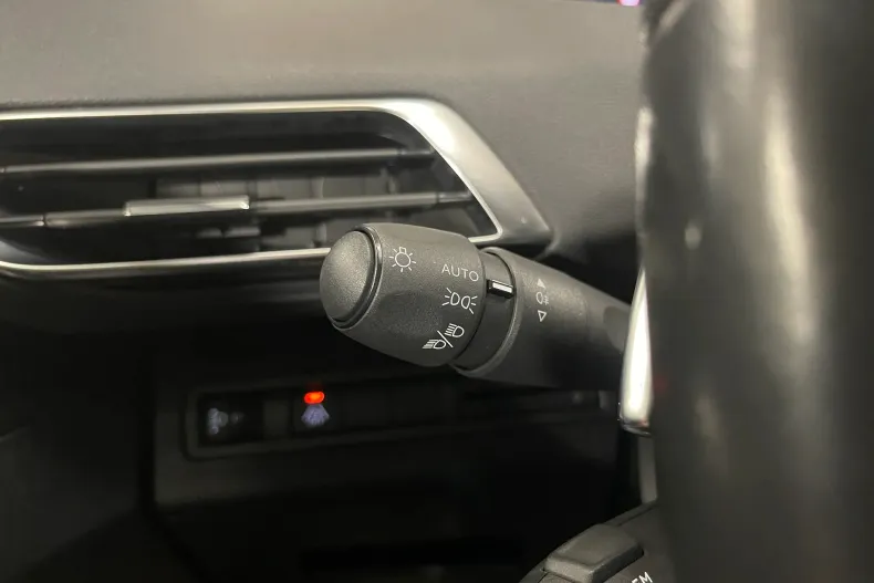 Peugeot 5008 din 2021 cu 136.162 km - oferta PEU182575 - foto 29