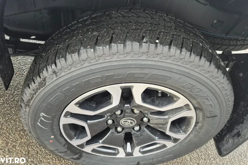 Toyota Hilux din 2025 cu 12 km - oferta TOY182589 - foto 11