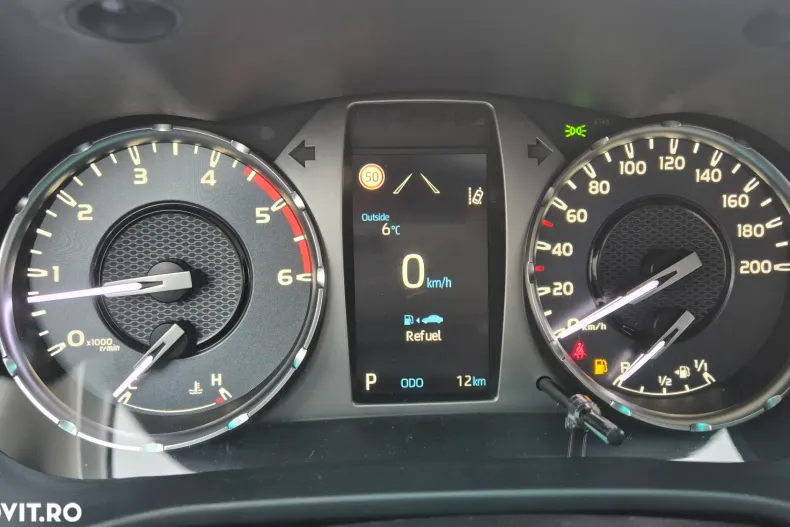 Toyota Hilux din 2025 cu 12 km - oferta TOY182589 - foto 14