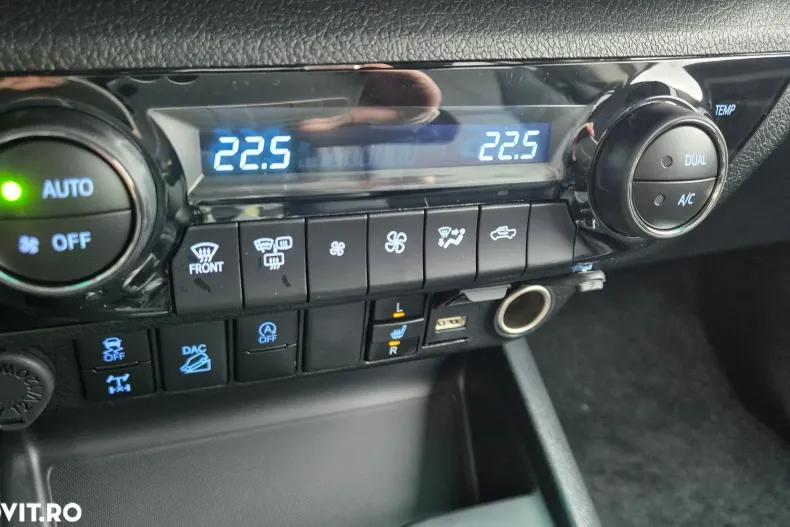 Toyota Hilux din 2025 cu 12 km - oferta TOY182589 - foto 17