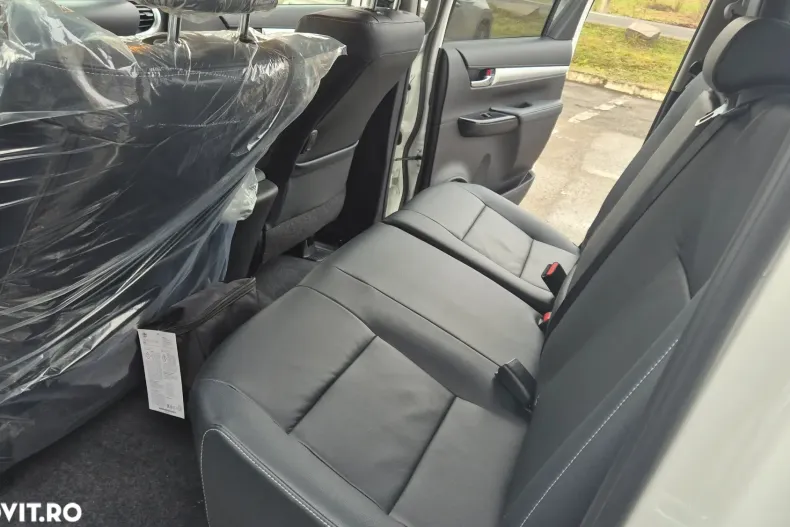 Toyota Hilux din 2025 cu 12 km - oferta TOY182589 - foto 23