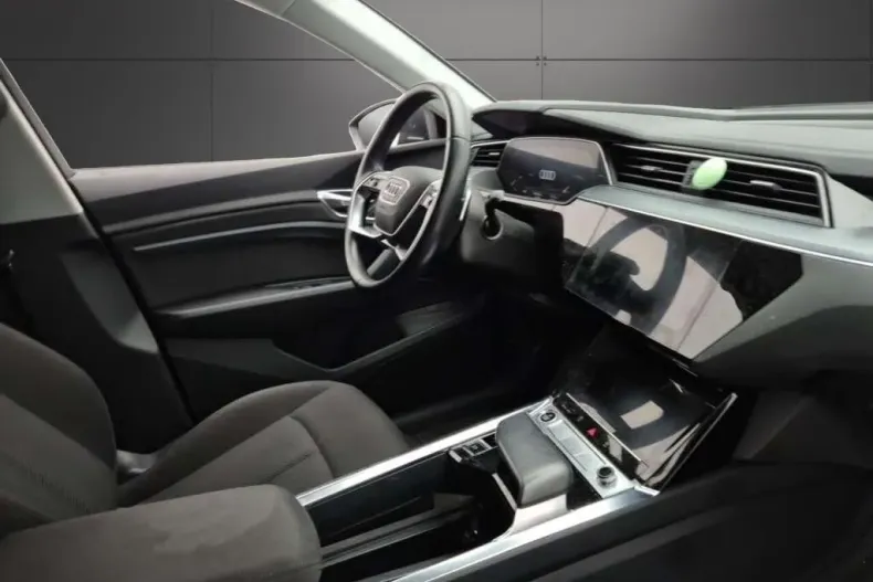 Audi e-tron din 2020 cu 158.400 km - oferta AUD182594 - foto 7