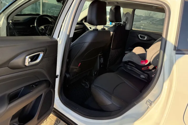 Jeep Compass din 2025 cu 33.200 km - oferta JEE182610 - foto 19