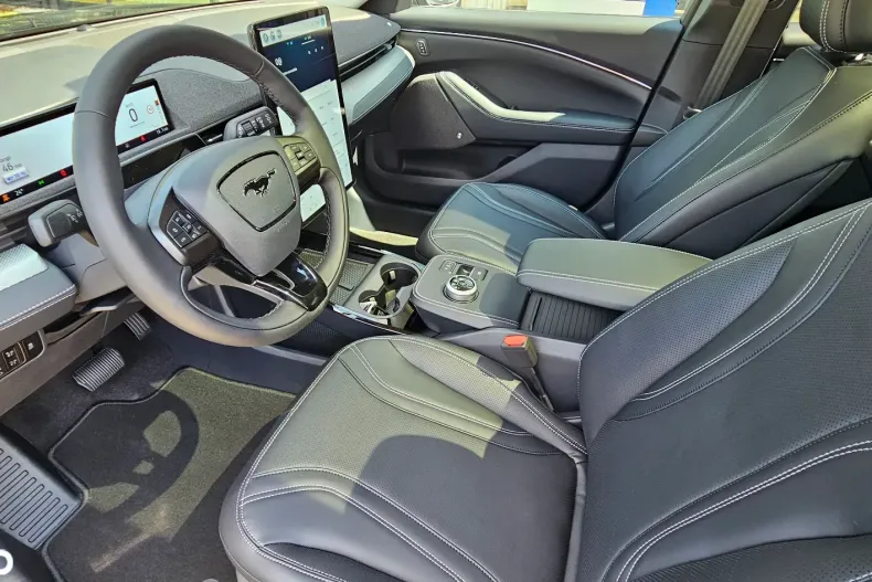 Ford Mustang Mach-E din 2024 cu 1 km - oferta FOR182616 - foto 7