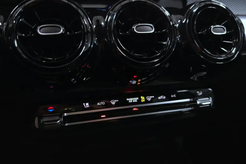 Mercedes-Benz GLB din 2021 cu 109.905 km - oferta MER182618 - foto 22