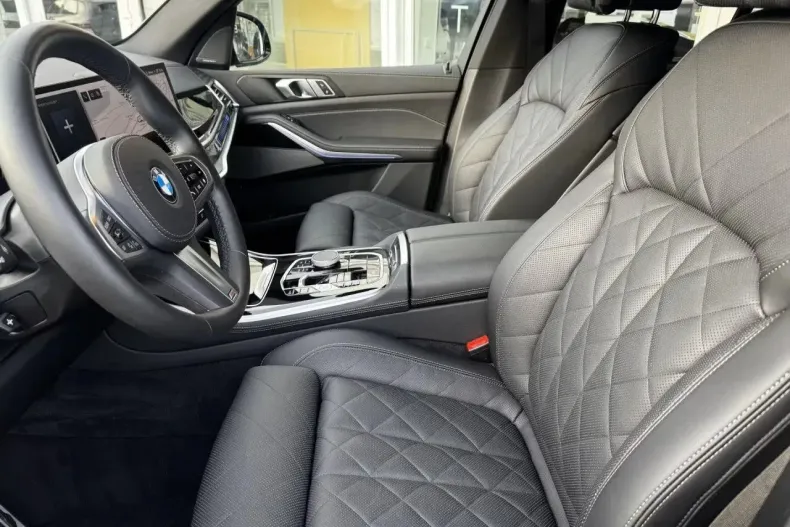 BMW X5 (Seria X) din 2024 cu 27.350 km - oferta BMW182619 - foto 2