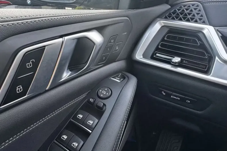 BMW X5 (Seria X) din 2024 cu 27.350 km - oferta BMW182619 - foto 7