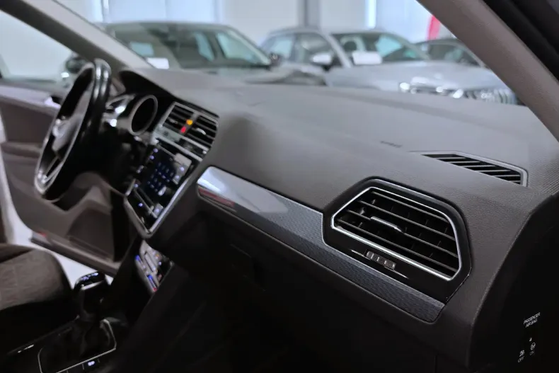 Volkswagen Tiguan din 2021 cu 173.766 km - oferta VOL182620 - foto 10