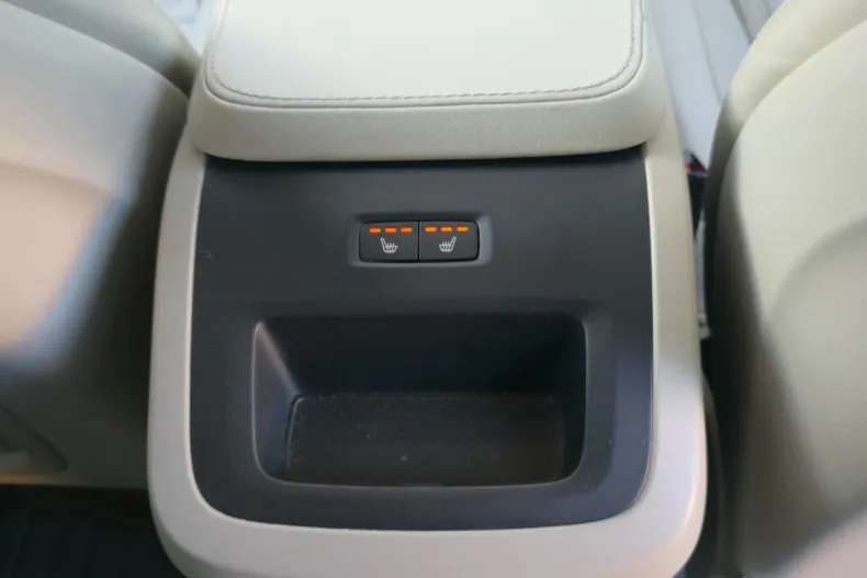 Volvo XC90 din 2023 cu 51.085 km - oferta VOL182628 - foto 23