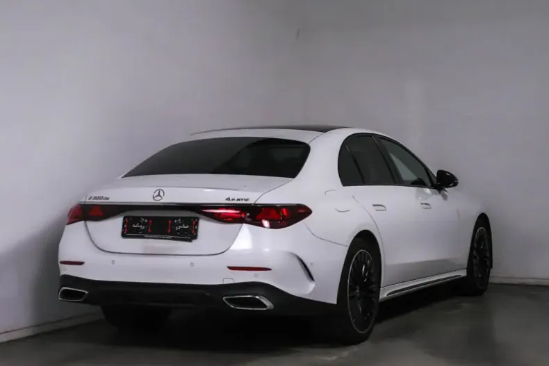 Mercedes-Benz E din 2024 cu 16.500 km - oferta MER182629 - foto 3