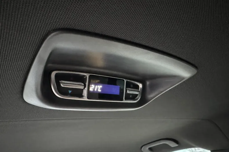 Mercedes-Benz V din 2024 cu 31.900 km - oferta MER182630 - foto 26