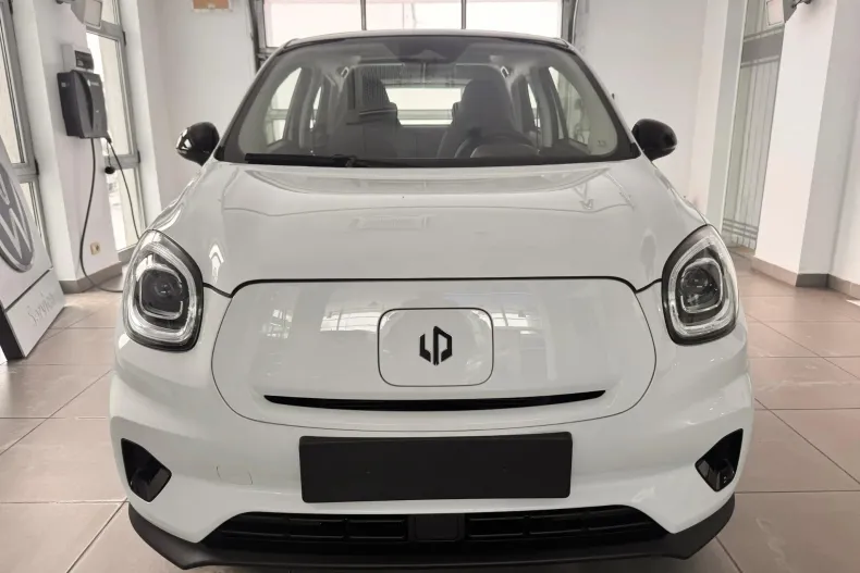 Leapmotor T03 din 2025 cu 10 km - oferta LEA182632 - foto 2