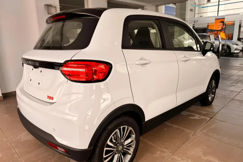 Leapmotor T03 din 2025 cu 10 km - oferta LEA182632 - foto 3