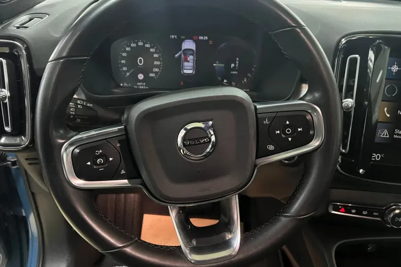 Volvo XC40 din 2022 cu 164.700 km - oferta VOL182634 - foto 4
