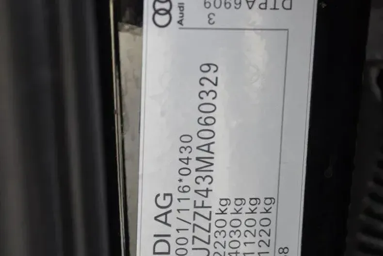 Audi A4 din 2021 cu 137.844 km - oferta AUD182637 - foto 38