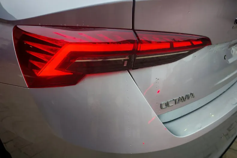 Skoda Octavia din 2026 cu 4 km - oferta SKO182644 - foto 10