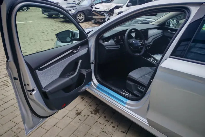 Skoda Octavia din 2026 cu 4 km - oferta SKO182644 - foto 12