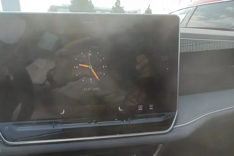 Volkswagen Passat din 2024 cu 14.570 km - oferta VOL182659 - foto 21