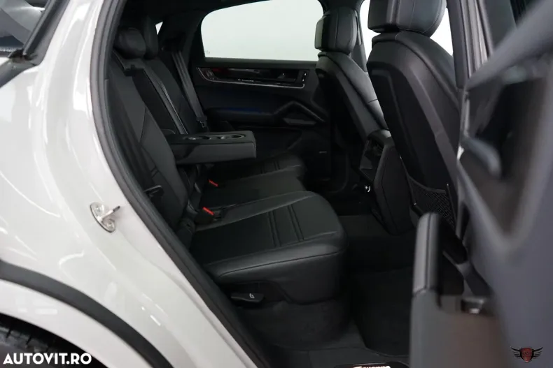 Porsche Cayenne din 2024 cu 9.970 km - oferta POR182660 - foto 22