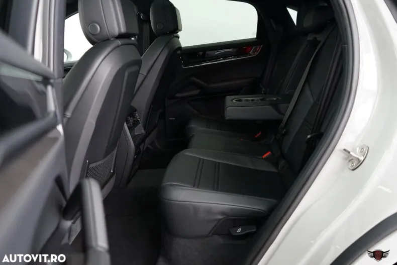 Porsche Cayenne din 2024 cu 9.970 km - oferta POR182660 - foto 23