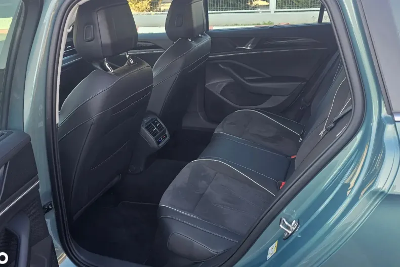 Volkswagen Passat din 2024 cu 13.236 km - oferta VOL182677 - foto 18