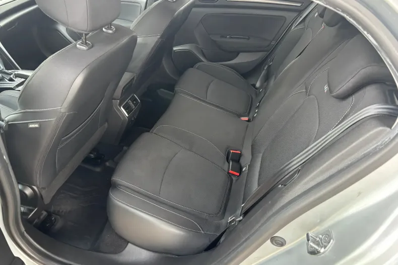 Renault Megane din 2022 cu 63.588 km - oferta REN182682 - foto 27