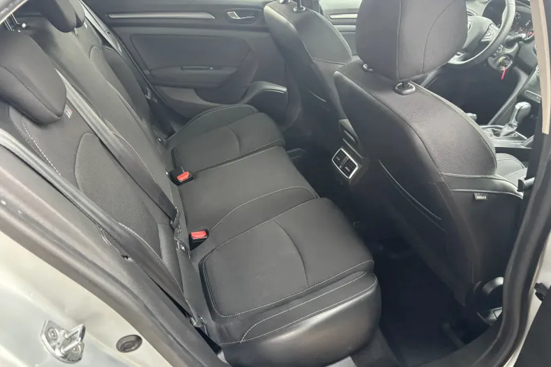 Renault Megane din 2022 cu 63.588 km - oferta REN182682 - foto 28