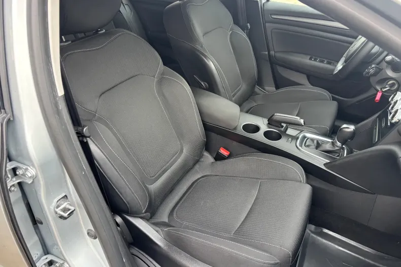 Renault Megane din 2022 cu 63.588 km - oferta REN182682 - foto 29