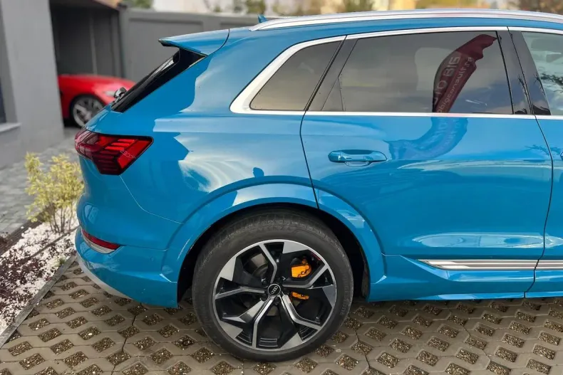 Audi e-tron din 2021 cu 33.927 km - oferta AUD182687 - foto 4