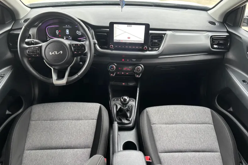 Kia Stonic din 2025 cu 21.200 km - oferta KIA182689 - foto 4