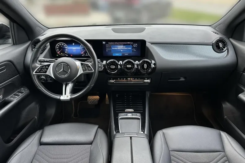 Mercedes-Benz GLA din 2023 cu 45.389 km - oferta MER182692 - foto 12