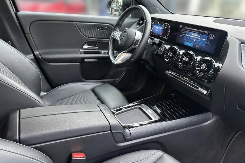 Mercedes-Benz GLA din 2023 cu 45.389 km - oferta MER182692 - foto 13