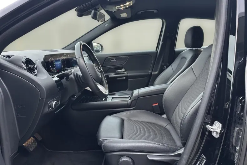 Mercedes-Benz GLA din 2023 cu 45.389 km - oferta MER182692 - foto 14