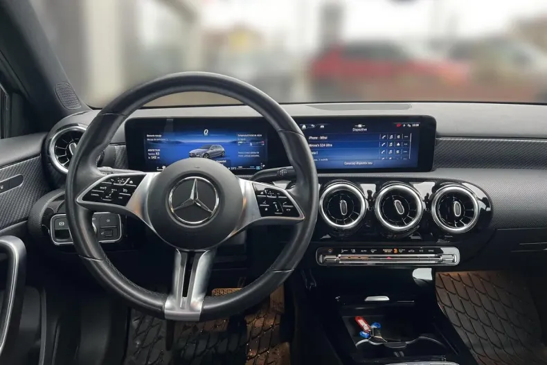 Mercedes-Benz A 250 (Clasa A) din 2023 cu 21.057 km - oferta MER182697 - foto 13