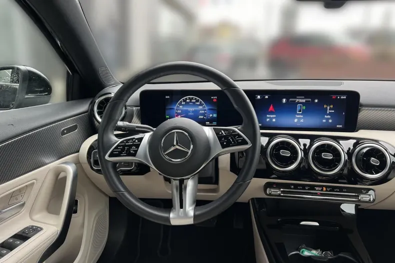 Mercedes-Benz A 180 (Clasa A) din 2024 cu 22.641 km - oferta MER182701 - foto 12