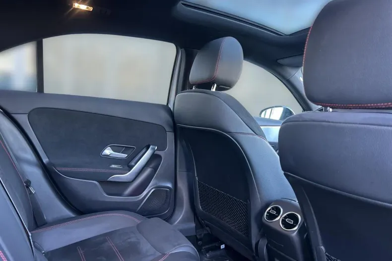 Mercedes-Benz A 250 (Clasa A) din 2022 cu 52.940 km - oferta MER182702 - foto 16