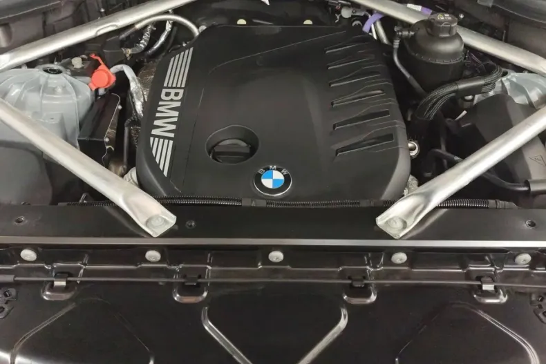 BMW X6 (Seria X) din 2025 cu 39.081 km - oferta BMW182708 - foto 14