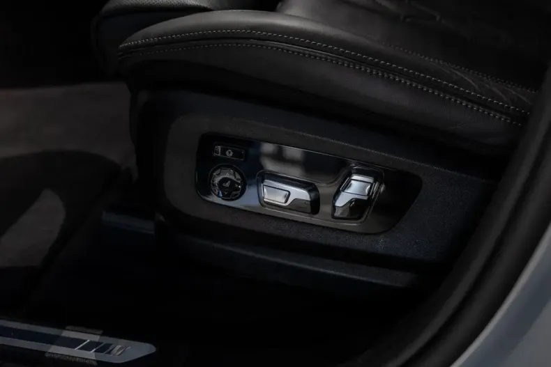 BMW X6 (Seria X) din 2024 cu 22.227 km - oferta BMW182711 - foto 28