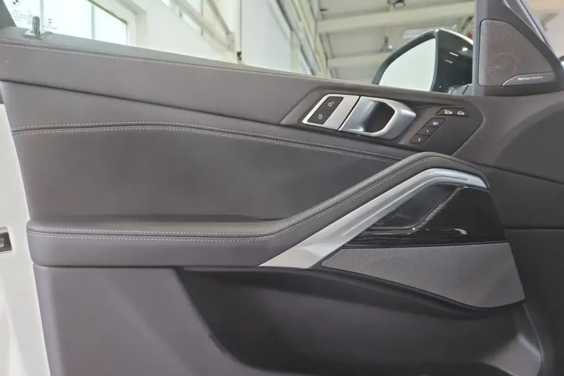 BMW X6 (Seria X) din 2025 cu 26.289 km - oferta BMW182716 - foto 17