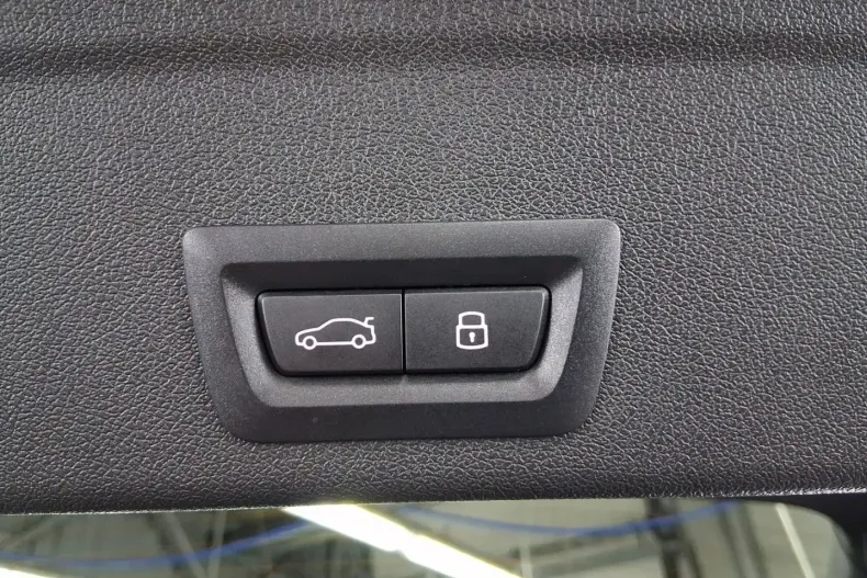 BMW X6 (Seria X) din 2025 cu 23.343 km - oferta BMW182718 - foto 13