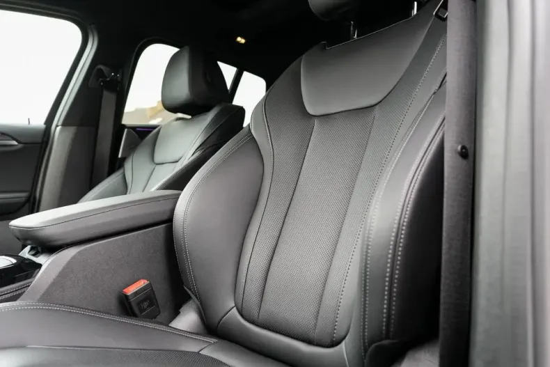 BMW X4 (Seria X) din 2025 cu 25.990 km - oferta BMW182733 - foto 6