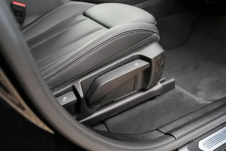 BMW X4 (Seria X) din 2025 cu 25.990 km - oferta BMW182733 - foto 11