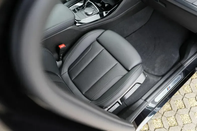 BMW X4 (Seria X) din 2025 cu 25.990 km - oferta BMW182733 - foto 13