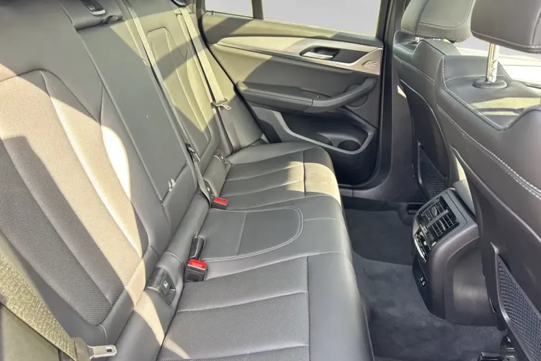 BMW X4 (Seria X) din 2024 cu 19.220 km - oferta BMW182736 - foto 14