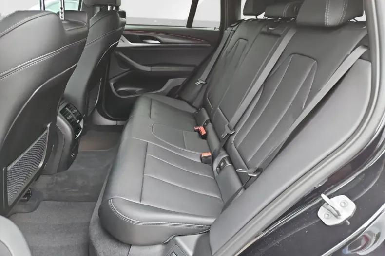 BMW X4 (Seria X) din 2024 cu 8.789 km - oferta BMW182739 - foto 15