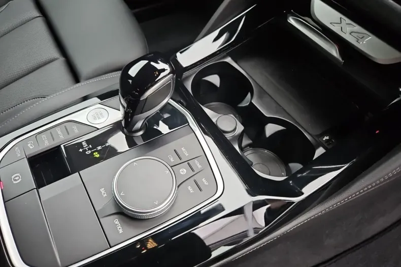 BMW X4 (Seria X) din 2024 cu 8.789 km - oferta BMW182739 - foto 20